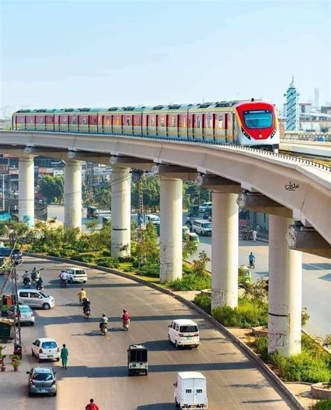 Metro Train going through Lahore : r/pakistan