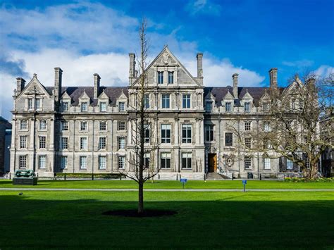 Trinity College Dublin - Dublin's Iconic Museum and University