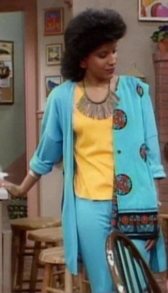 Clair Huxtable: Mom Style Icon Places 'The Cosby Show' In Fashion ...