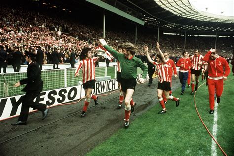 'One of Sunderland AFC's greatest footballers' - Fans pay emotional ...