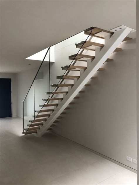 Single Stringer Stairs – Pinnacle Metal Fabrications