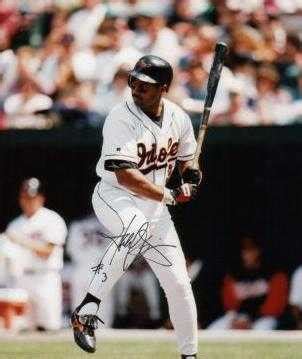 Harold Baines autographed 8x10 Photo (Baltimore Orioles)