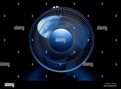 Cooling freestanding Oscillating Fan Stock Photo - Alamy