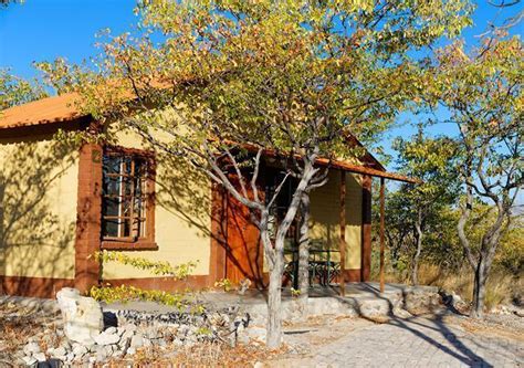 Etosha Safari Camp - Lodge and Camping souh of the Etosha National Park