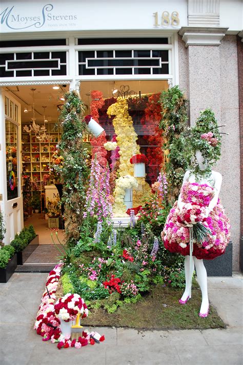 100+ Creative Spring Window Display Ideas & Designs | Zen