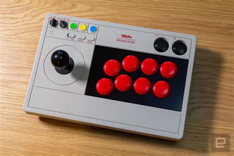 8BitDo's second arcade stick is moddable, stylish and versatile | Engadget