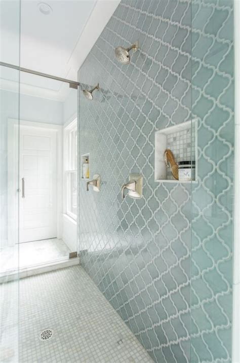 32 Catchy Arabesque Tile Ideas For Bathrooms - DigsDigs