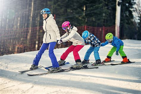 Sizing and Buying Junior Skis for Kids