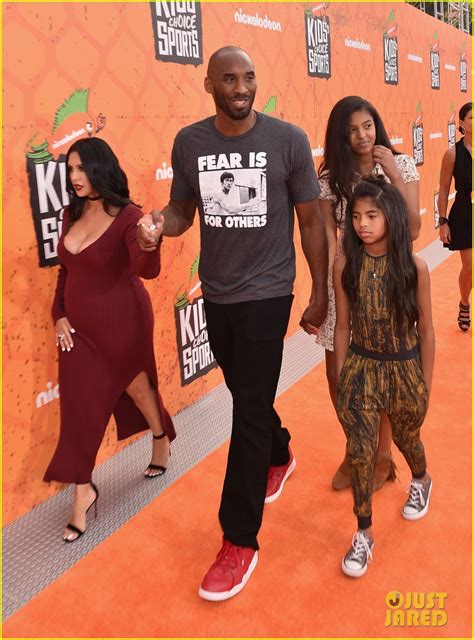 Kobe Bryant Brings His Wife & Kids to Kids' Choice Sports Awards 2016 ...