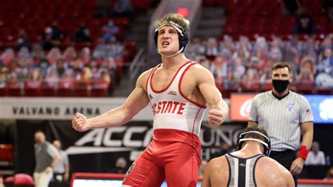 Live NC State wrestling updates from day two of the NCAA Championships