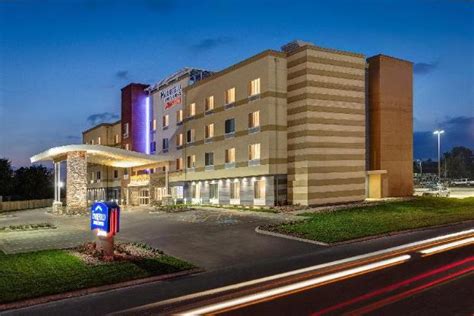 Budget Hotel in Albany (NY) : Fairfield Inn & Suites Albany Airport ...