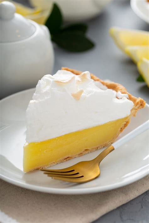 Mom's Lemon Meringue Pie - Oh Sweet Basil