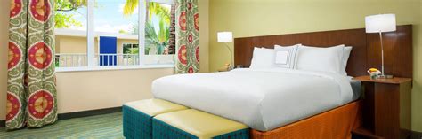 Key West Hotel Rooms | Fairfield Inn & Suites Key West at The Keys Collection