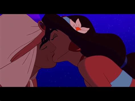 Princess Jasmine And Aladdin Kissing