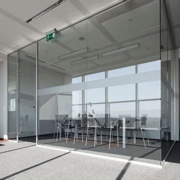 Frameless Glass Walls | Dulles Glass and Mirror