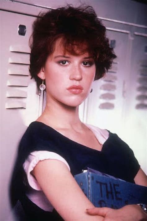 Gorgeous Portrait Photos of American Actress Molly Ringwald in the ...