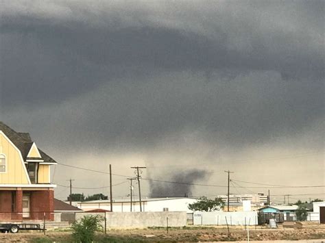 Video captures terrifying gustnado ripping through California Central Valley