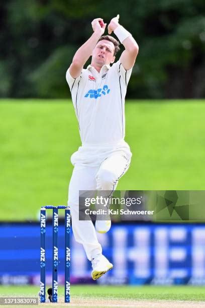 Matt Henry Cricket Player Photos and Premium High Res Pictures - Getty ...