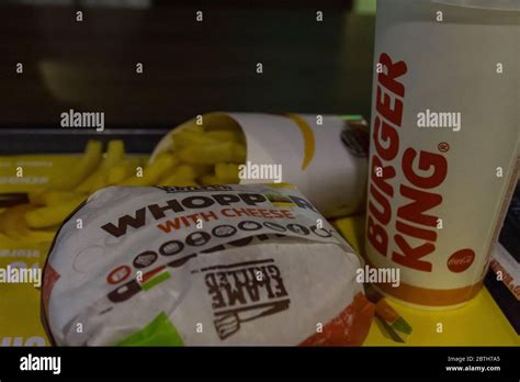 Burger king whopper hi-res stock photography and images - Alamy