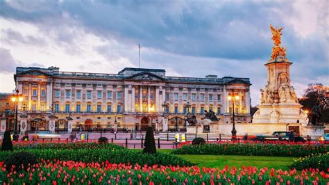 Buckingham Palace Aesthetic