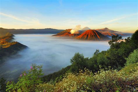 keindahan alam gunung mahameru - Joseph MacDonald