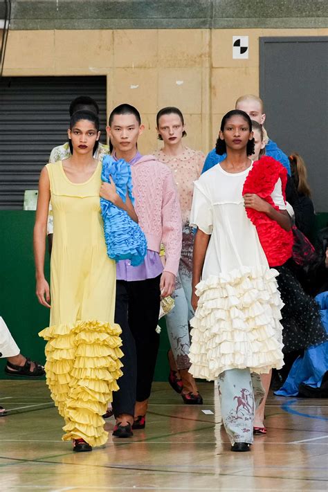 Molly Goddard Spring 2023 Fashion Show Review | The Impression