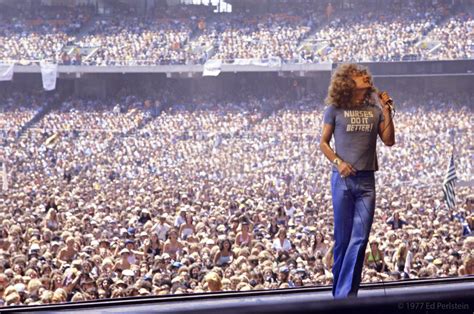 Pin by Mo Vedder on Robert Plant | Led zeppelin, Led zeppelin concert, Zeppelin