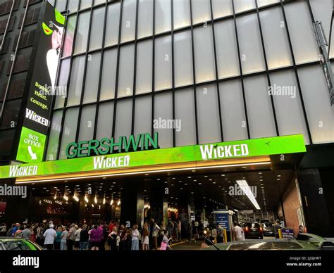 "Wicked", the musical, at the Gershwin theatre, NYC, USA 2022 Stock Photo - Alamy