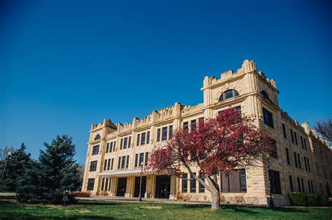 FHSU Announces 2020-2021 Academic and Residence Life Reopening Plans - Fort Hays State ...