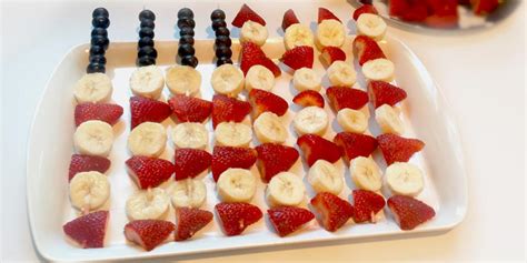 American Flag Fruit Skewers Recipe – zak.com