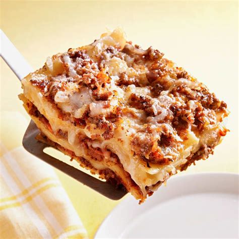 Lasagna Bolognese | Rachael Ray In Season | Recipe | Lasagna bolognese ...