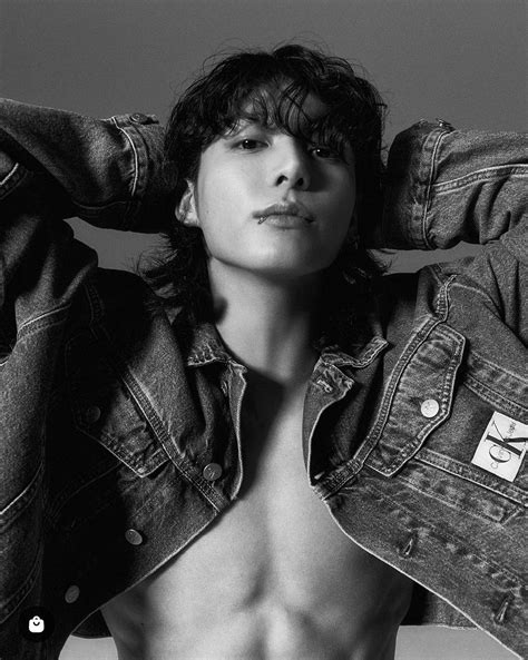 JUNGKOOK X CALVIN KLEIN JUNGKOOK CALVIN KLEIN HOT #weverse #LIVE # ...