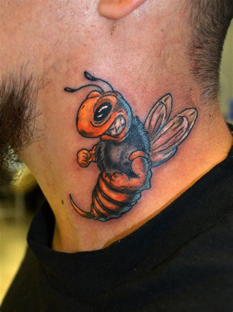 wasp tattoo | Wasp tattoo, Bug tattoo, Tattoos