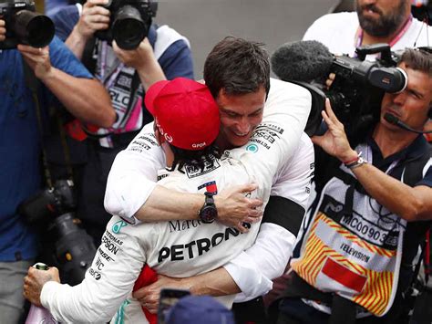 Lewis Hamilton: Wolff 'without doubt the best leader here' | PlanetF1 ...