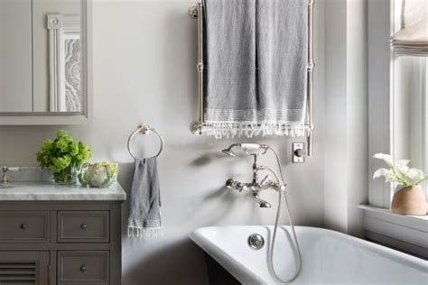 Best Bath Towels 2022 | Guide to Buying Bath Towels: Fabrics, GSM and More | HGTV