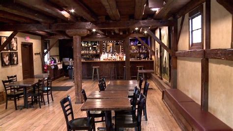 Kohler restaurant installs virus-killing lights for indoor dining | FOX6 Milwaukee