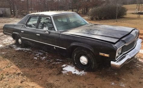 Ex-Highway Patrol Car: 1974 Plymouth Fury 440 | Barn Finds