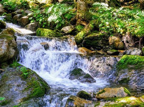 Hiking in the Pyrenees (Pyrenees Trekking) - Kokopeli