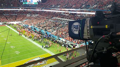 Watch: Go Behind the Scenes As Fox Makes Super Bowl Broadcast History | Digital Trends