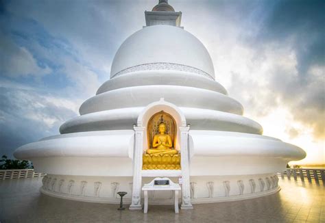 best-of-sri-lanka-galle-buddhist-temple-1 - GETTING STAMPED