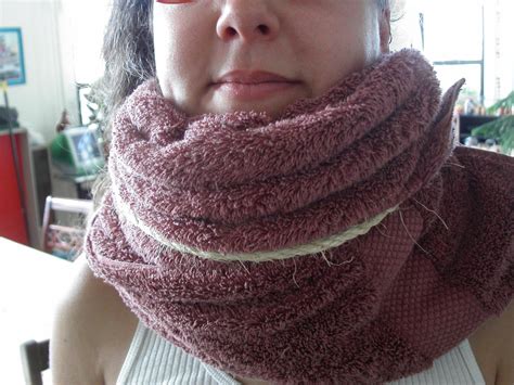 How to Make Your Own Neck Brace : 5 Steps - Instructables