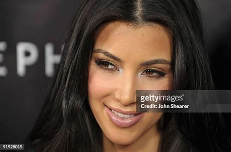 630 Kim Kardashian Lip Gloss Stock Photos, High-Res Pictures, and ...