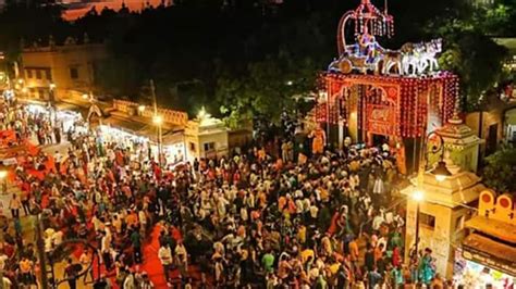 Janmashtami 2023: Dahi Handi to Decked Up Temples, India Douses in ...