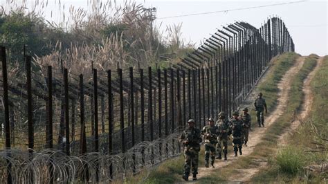 India's Increasing Defenses Eat Away at Farmland Along Border with Pakistan