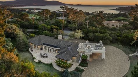 Look Inside This $6.5 Million California Home Next Door To Tiger Woods' Golf Course