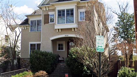 Eric Hovde transferred $2.3 million D.C. house to his brother