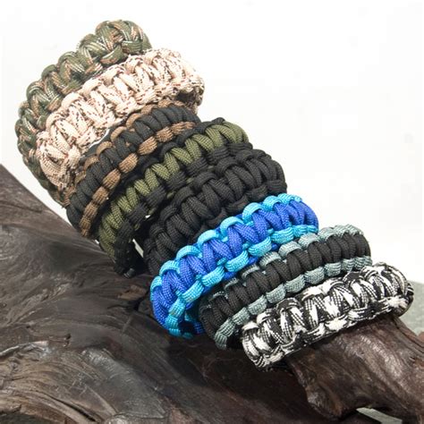 Survival Bracelets (12)