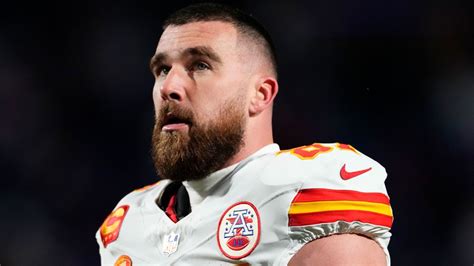 Travis Kelce embraces spotlight from dating Taylor Swift, but has full ...