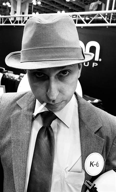 Oppenheimer cosplay at NY Comic-Con : r/OppenheimerMovie