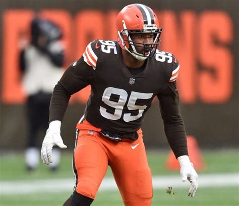 Myles Garrett injures knee, will have MRI on Monday – BrownsZone with Scott Petrak